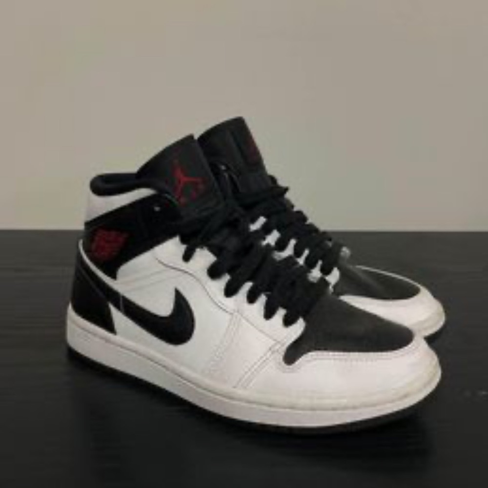 Jordan 1 mid